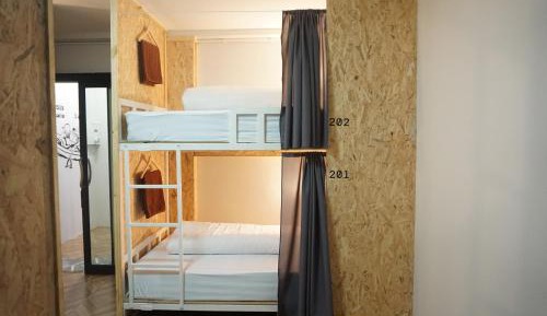 Bed in 6-Bed Mixed Dormitory Room