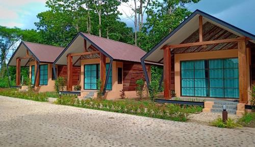 Deluxe Villa Twin Beds (Karaked)