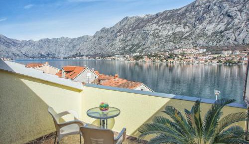 Studio with Terrace and Sea View