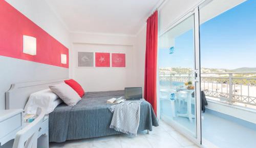 Double or Twin Room with Sea View