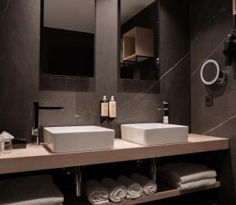Suite with Spa Bath