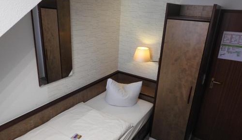 Economy Single Room