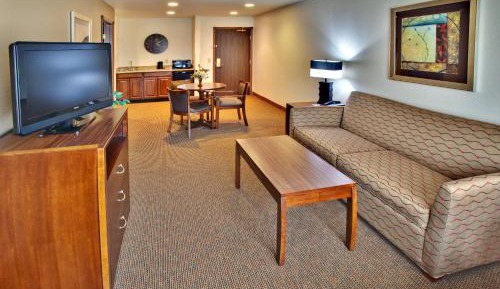Mini King Suite - Non-Smoking