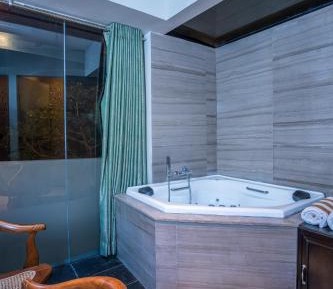 Panorama Suite with Sea View