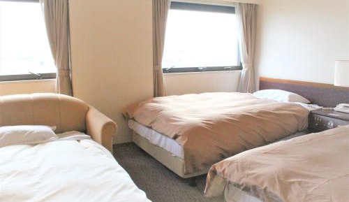 Twin Room with Extra Bed - Smoking