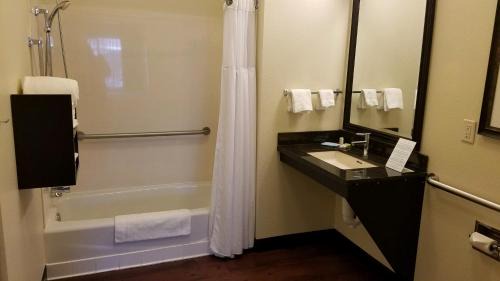 Two-Bedroom Suite with Mobility Accessible Tub - Hearing Access