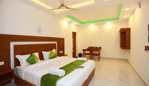 Deluxe Double Room (2 Adults + 1 Child)