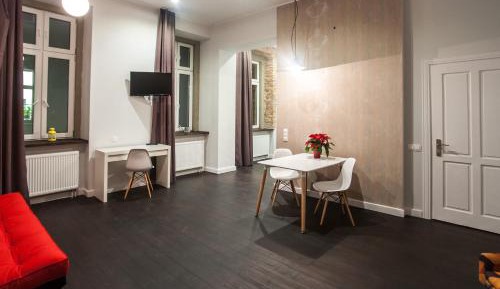 Superior One-Bedroom Apartment