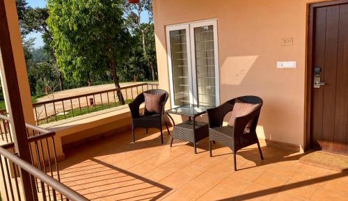 Deluxe Double Room with Extra Bed