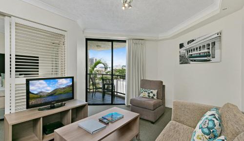 One-Bedroom Apartment with City View
