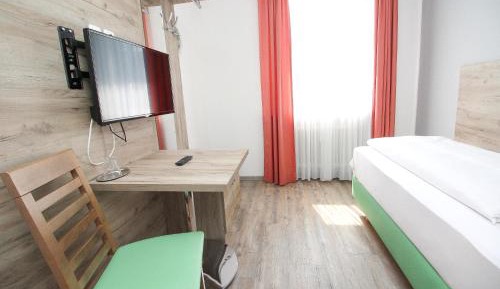 Comfort Single Room with Private Bathroom