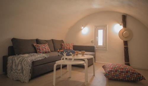 Studio with Outdoor Hot Tub and Sea View (2 Adults)