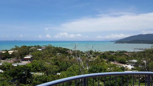 One-Bedroom Apartment with Ocean View