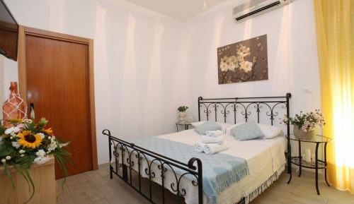 Queen Room with Balcony