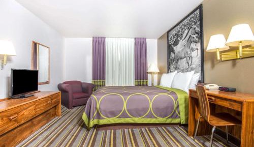 Queen Room - Non-Smoking