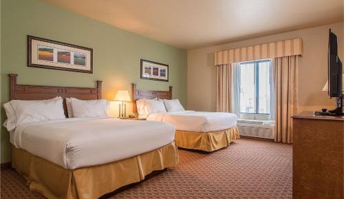 Queen Room with Two Queen Beds - Non-Smoking