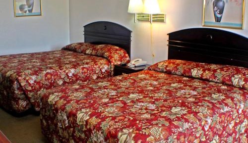 Queen Room with Two Queen Beds - Non-Smoking