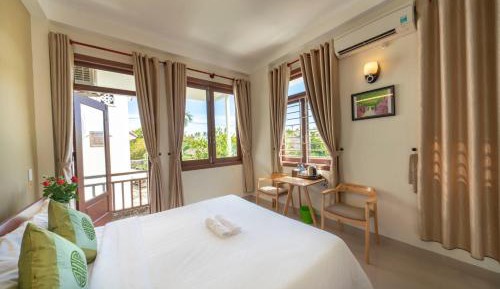 Deluxe Double Room with Balcony