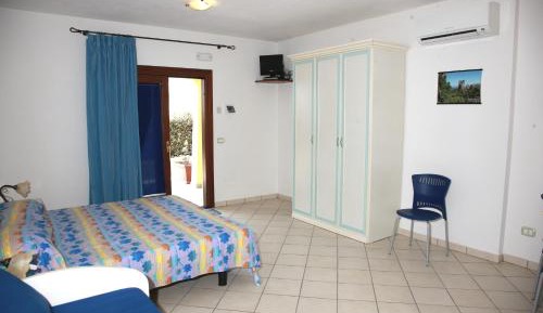 Studio (2 Adults)