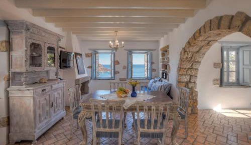 Three-Bedroom House With Sea View