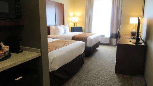 Queen Room with Two Queen Beds - Non-Smoking