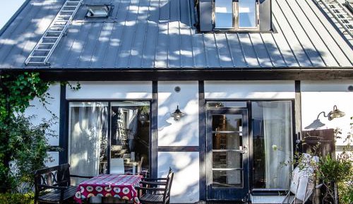 Two-Bedroom Apartment (4-6 Adults)