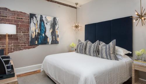 Select King Room - No Windows