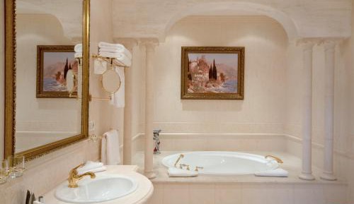 Royal Suite