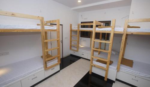 Bed in 10-Bed Mixed Dormitory Room