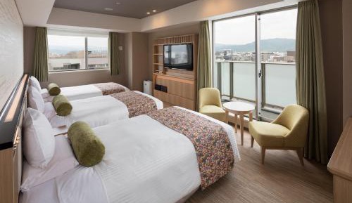 Deluxe Triple Room with View - Non-Smoking