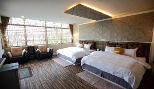 Quadruple Room with Mountain View