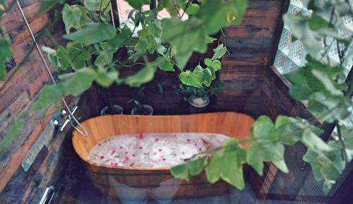 Studio with Spa Bath