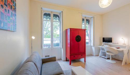 Studio Apartment