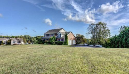 Six Bedroom Holiday Home