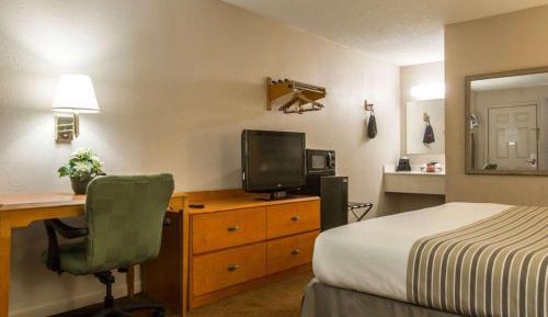 King Room - Non-Smoking