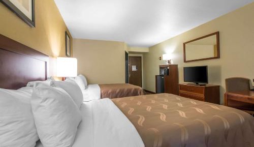 Queen Room with Two Queen Beds - Non-Smoking