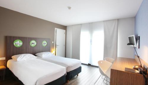 Double Room with Circuit View