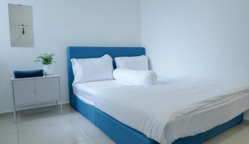 Double or Twin Room with Shared Bathroom
