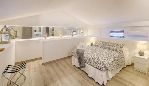 Two-Bedroom Apartment - Split Level