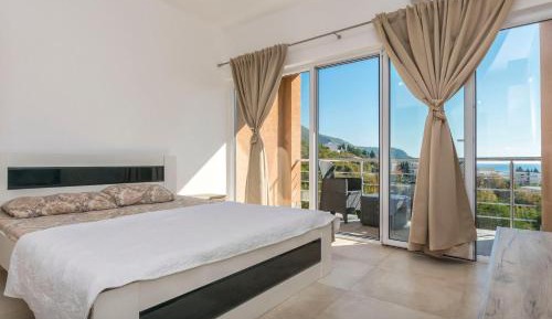 Studio with Sea View