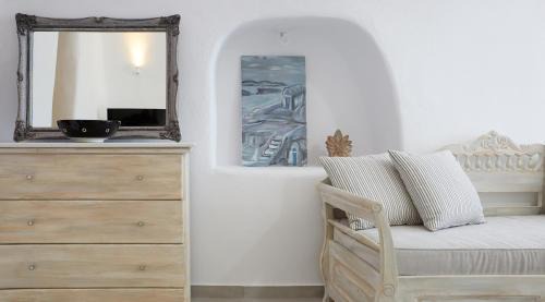 Amaya Castro Villa with Caldera View & Outdoor Hot Tub
