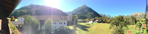 Apartment with Mountain View