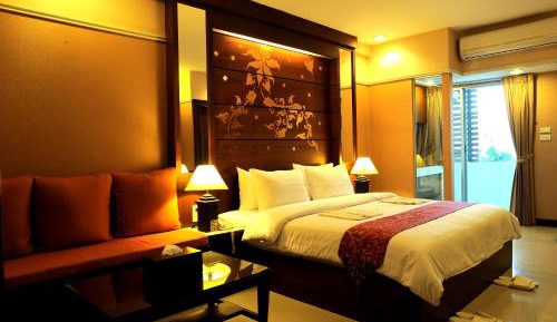 Deluxe Double Room with Free Round-Trip Airport Transfer