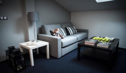 King Studio with Sofa Bed