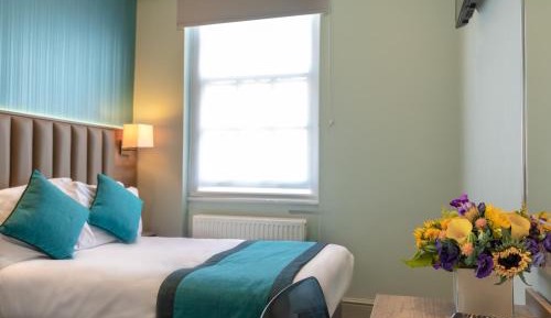 Petite Double Room (NO LIFT ACCESS - 2nd Floor)