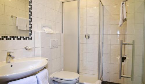 One-Bedroom Apartment (2 Adults + 2 Children)