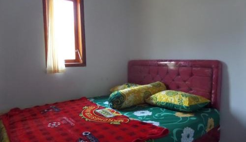 Standard Double Room with Shared Bathroom