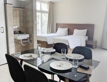 Studio Apartment