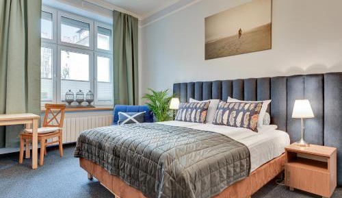 Basic Triple Room with Shared Bathroom