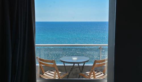 Family Room with Sea View
